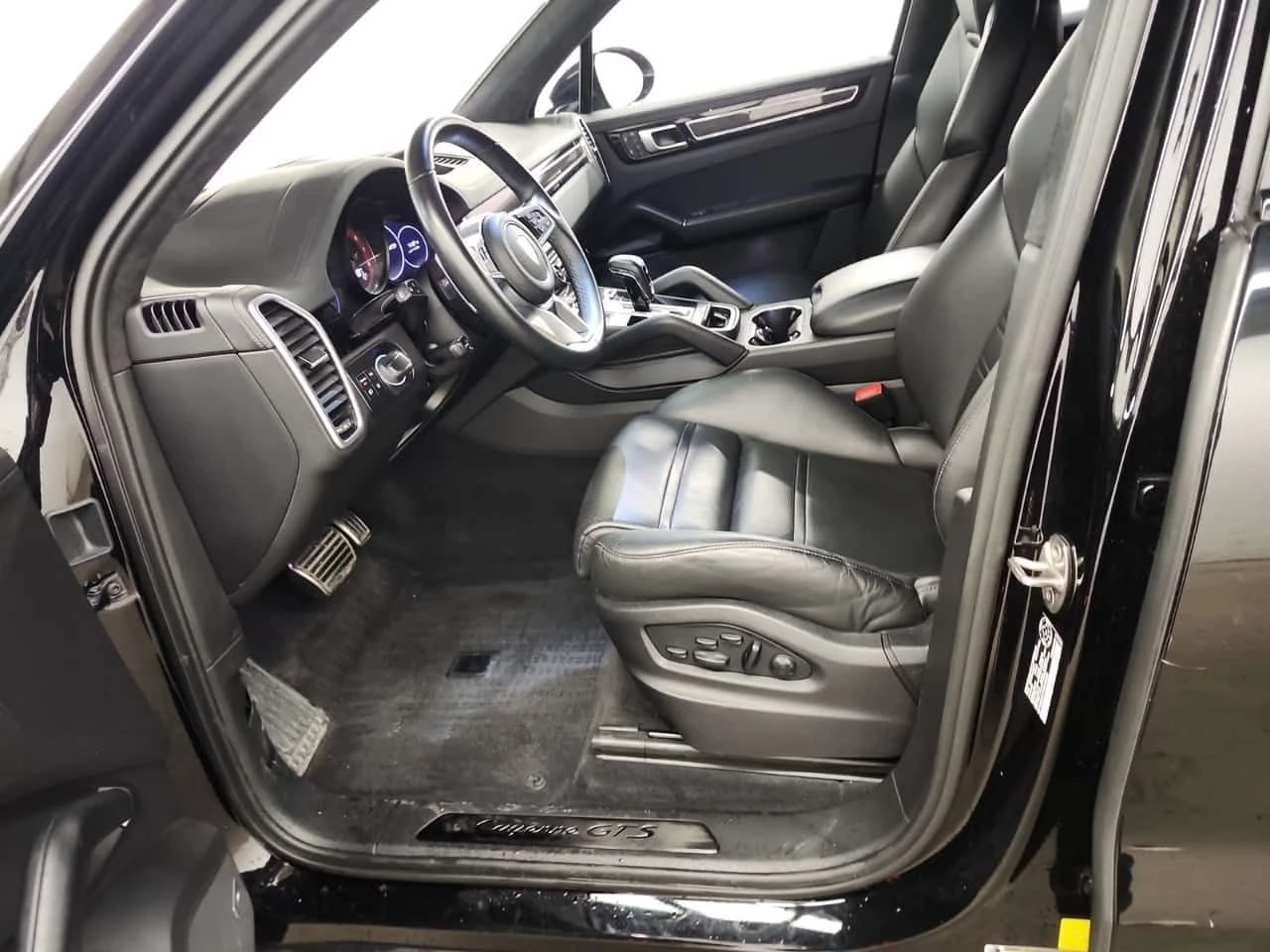 Porsche Cayenne * GTS * CARFAX * БЕЗ ПЪРВОНАЧАЛНА ВНОСКА, снимка 5 - Автомобили и джипове - 54619051