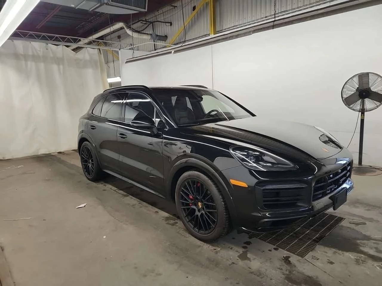 Porsche Cayenne * GTS * CARFAX * БЕЗ ПЪРВОНАЧАЛНА ВНОСКА, снимка 2 - Автомобили и джипове - 54619051