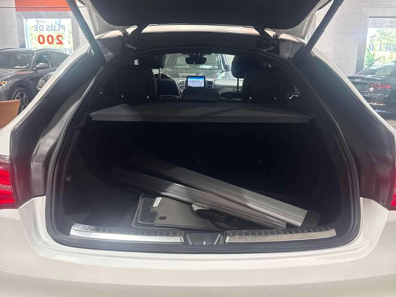 Mercedes-Benz GLE 43 AMG | DISTRONIC | 360 | HARMAN KARDON | ПАНОРАМА | , снимка 13 - Автомобили и джипове - 54841093