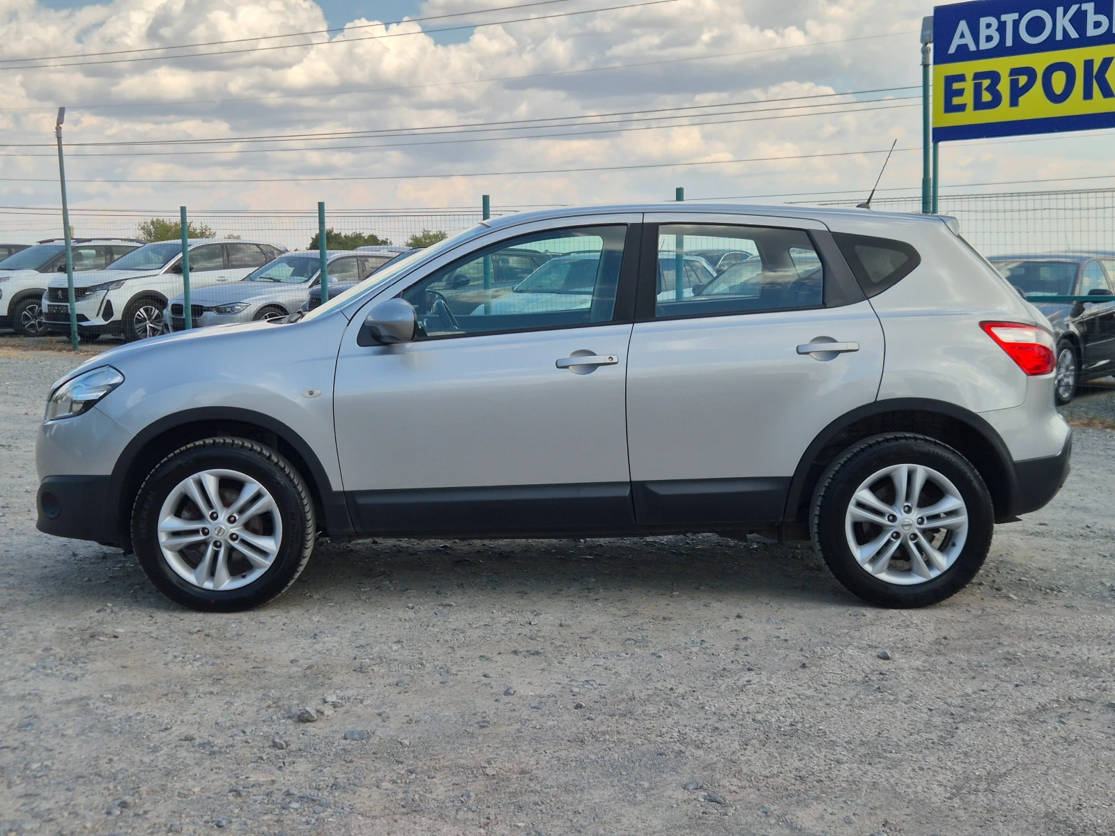 Nissan Qashqai 1.6DCI 131кс, снимка 2 - Автомобили и джипове - 55834950