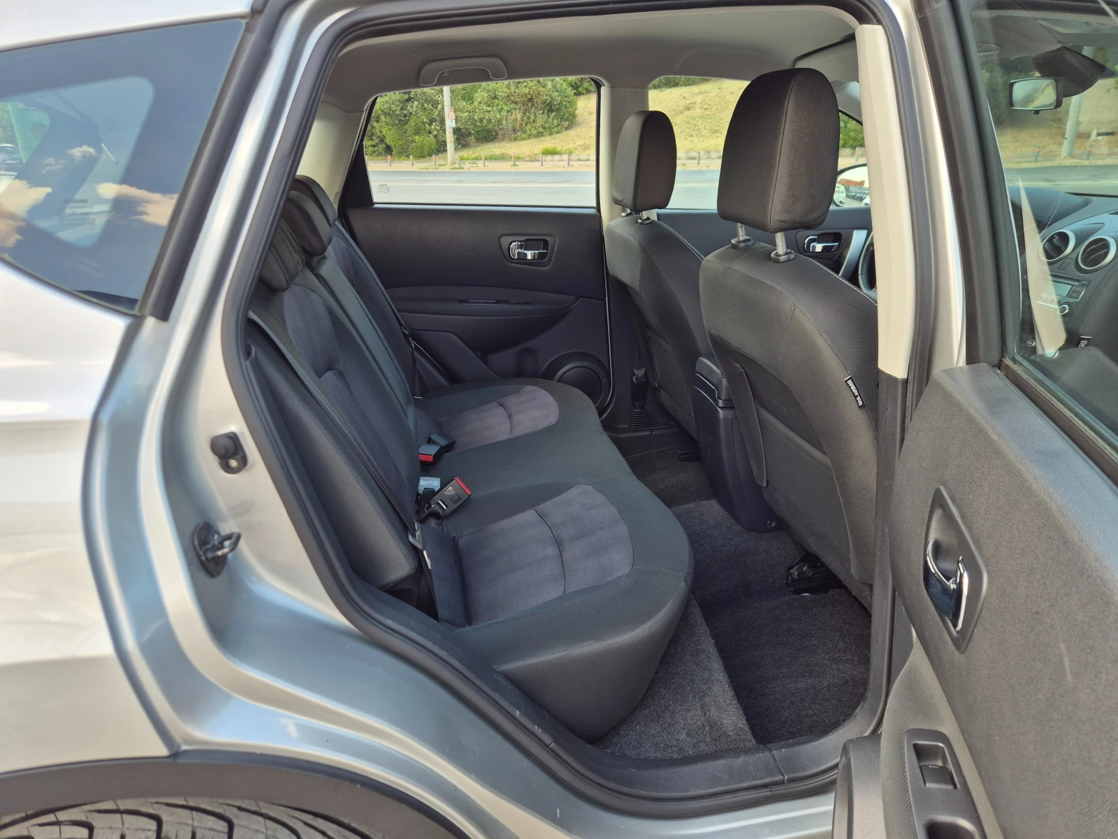 Nissan Qashqai 1.6DCI 131кс, снимка 10 - Автомобили и джипове - 55834950