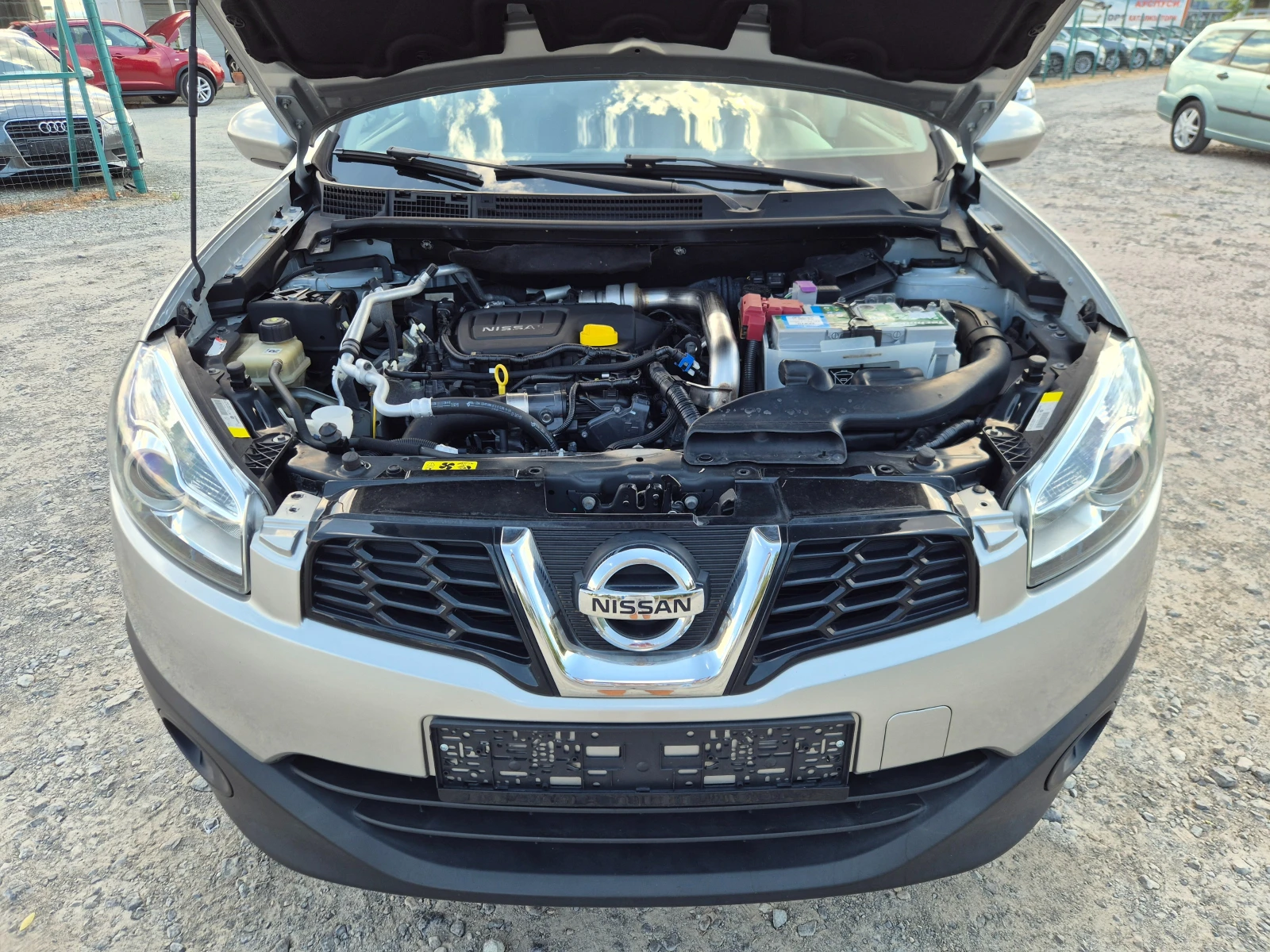 Nissan Qashqai 1.6DCI 131кс, снимка 15 - Автомобили и джипове - 55834950