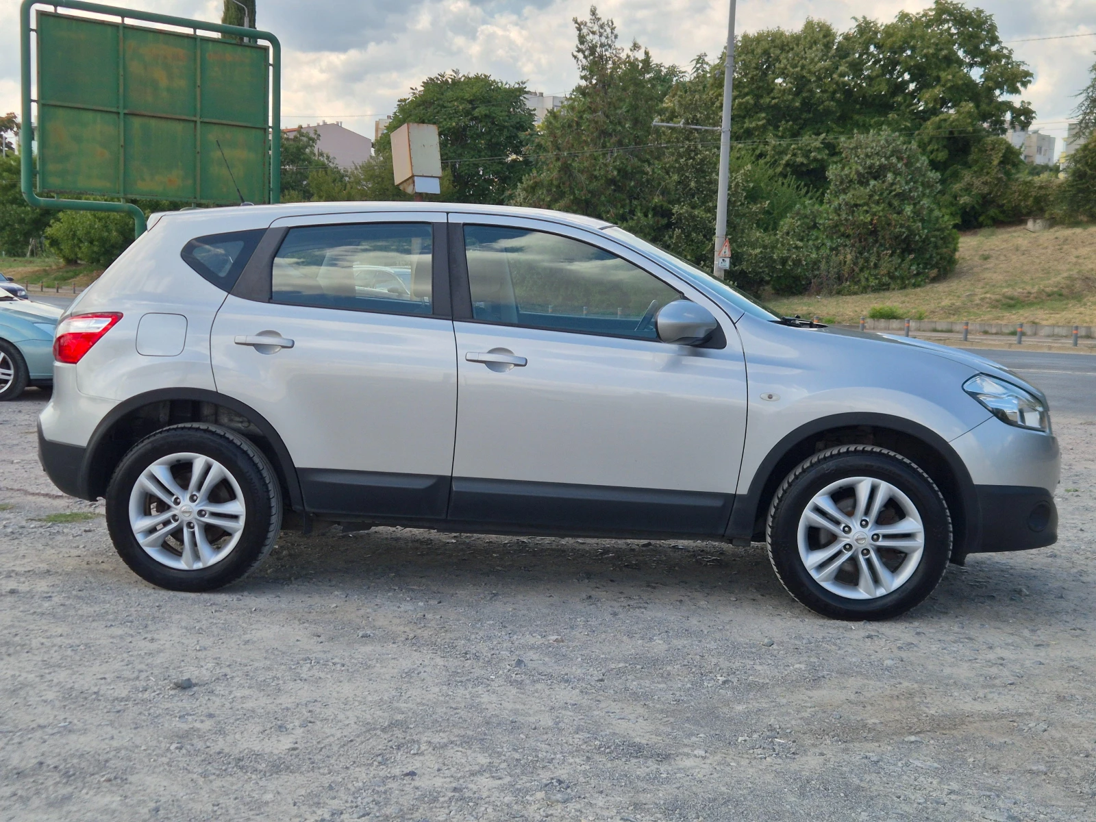 Nissan Qashqai 1.6DCI 131кс, снимка 6 - Автомобили и джипове - 55834950