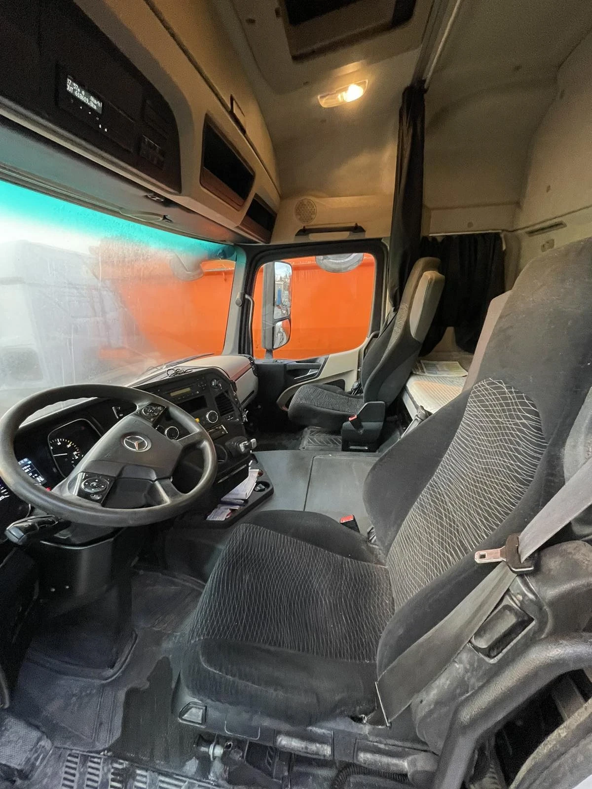 Mercedes-Benz Actros  - изображение 8