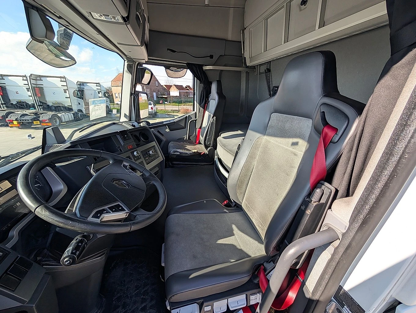 Renault T 460 - изображение 10