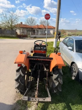 Трактор Hinomoto E1804, снимка 2