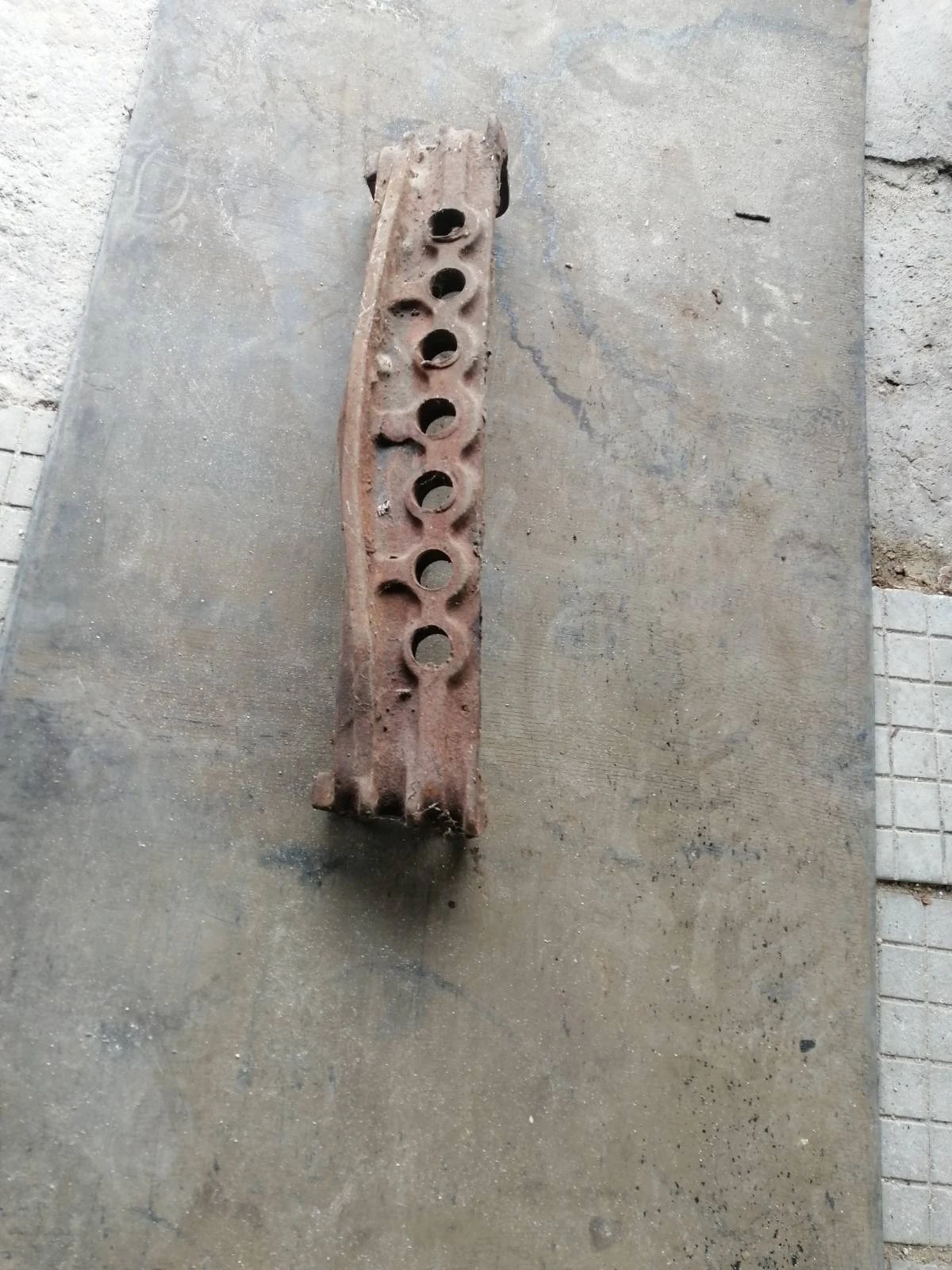    40,      28 | Mobile.bg   16