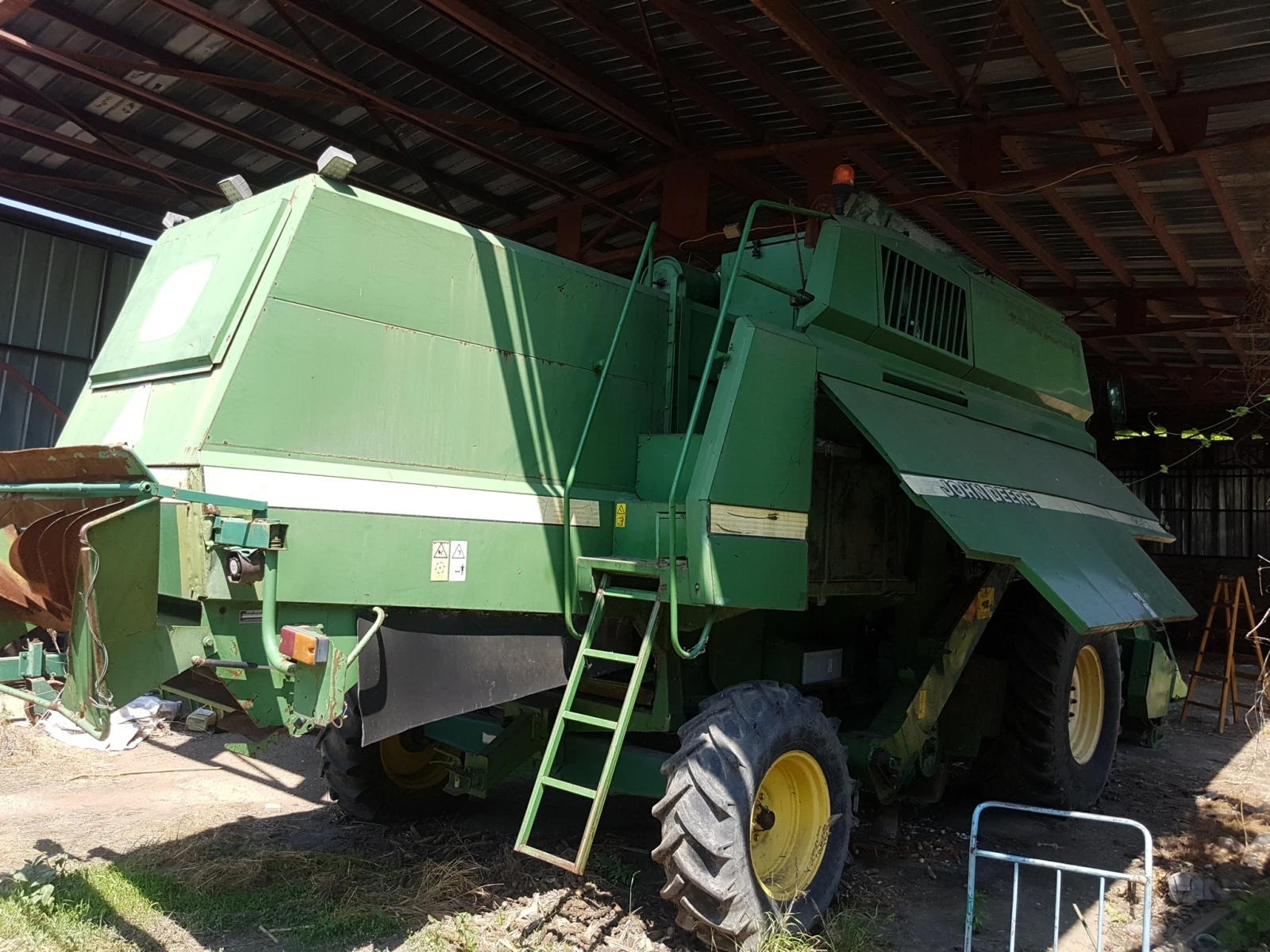 Комбайн John Deere 2256, снимка 3 - Селскостопанска техника - 55818199