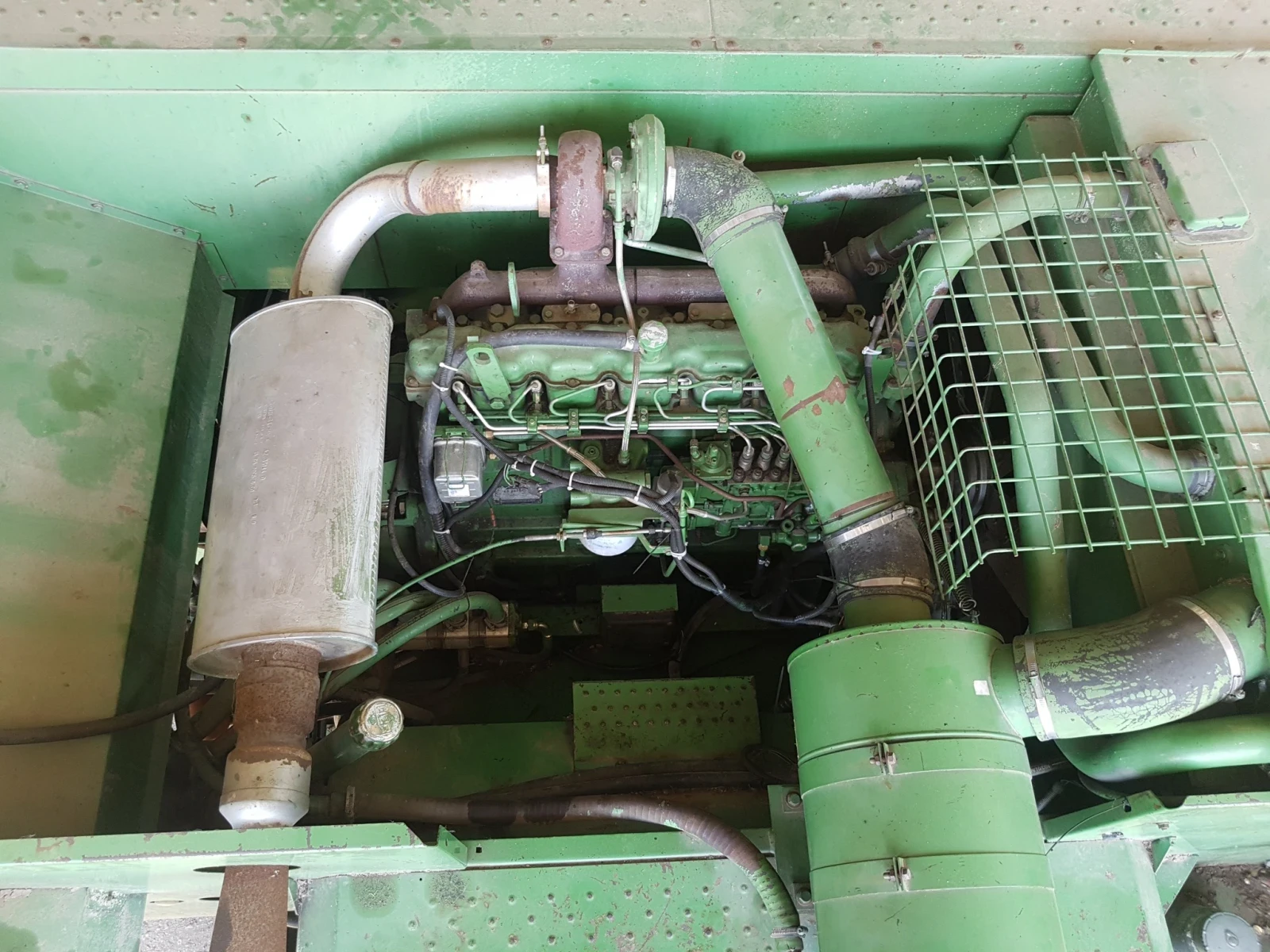 Комбайн John Deere 2256, снимка 2 - Селскостопанска техника - 55818199