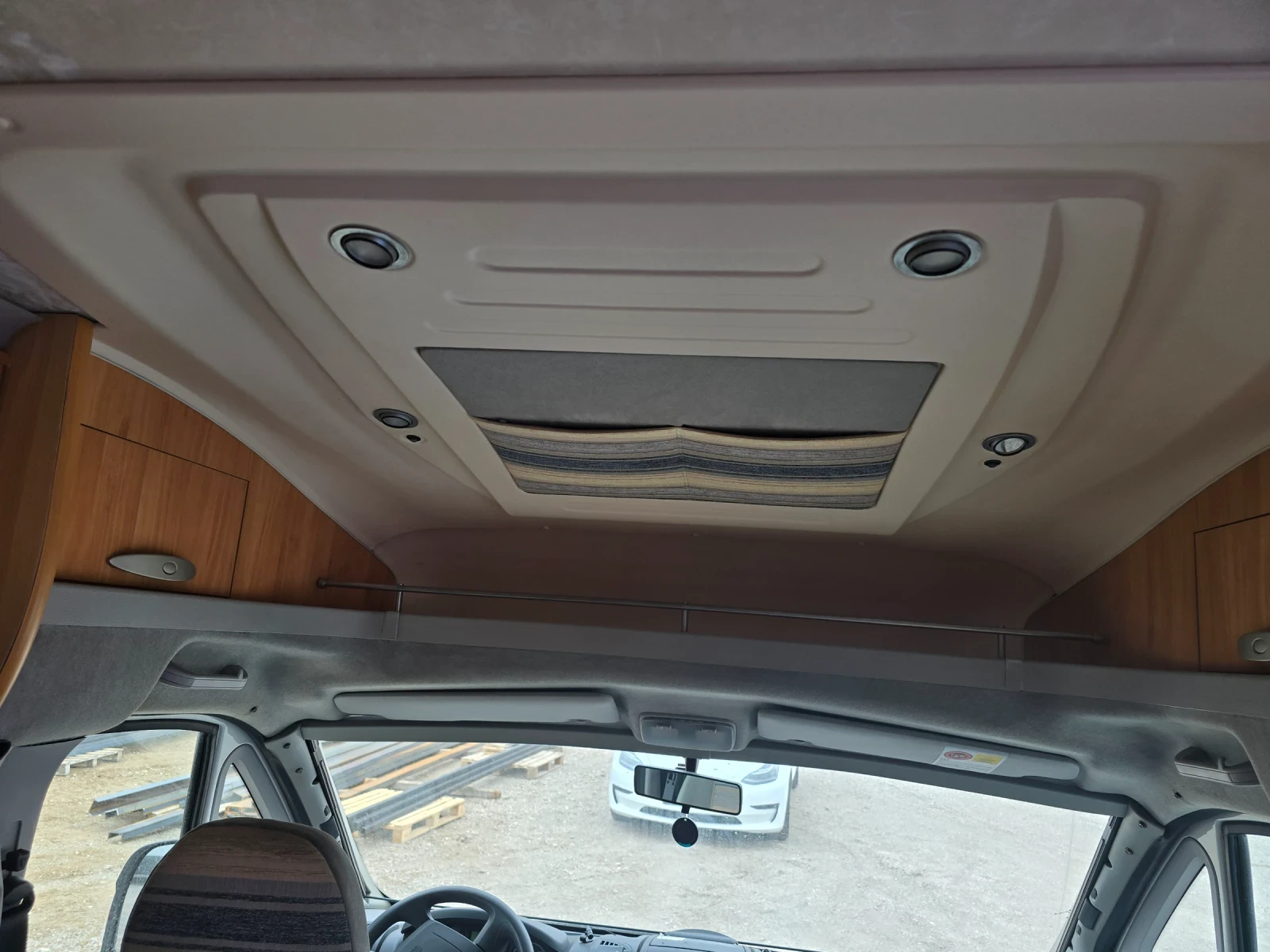 Кемпер Adria Coral S 660 SL/3.0d/SWISS/БАРТЕР!, снимка 16 - Каравани и кемпери - 53846891