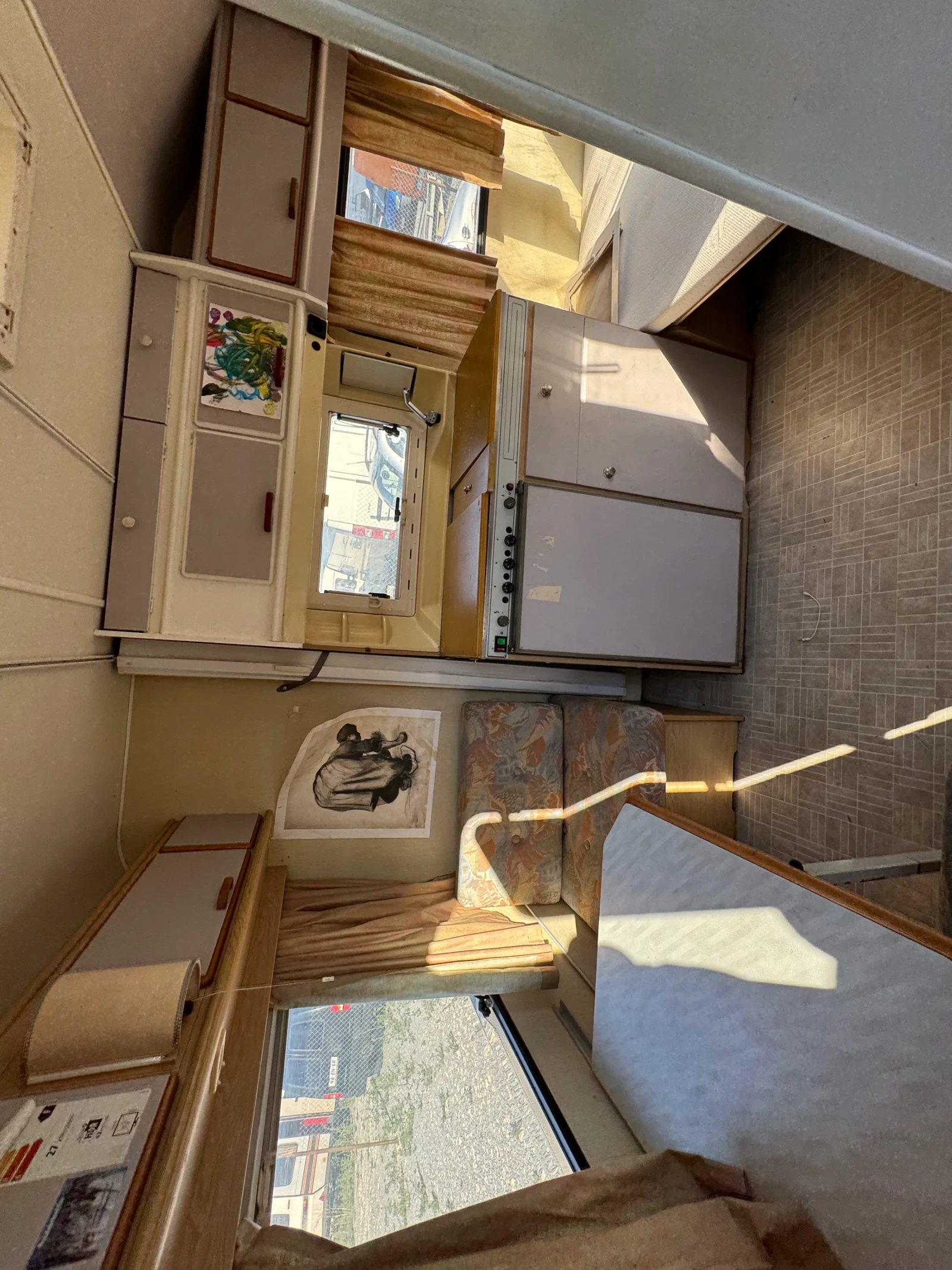 �������� Chateau | Mobile.bg � ����������� 8