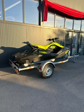 Джет Bombardier Sea Doo Spark Trixx 3up, снимка 4 - Воден транспорт - 48176760