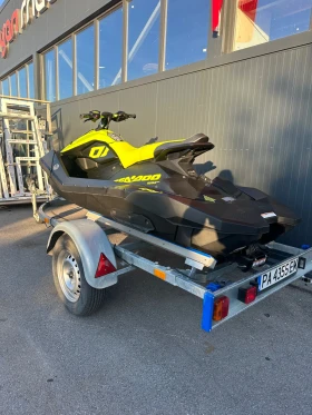 Джет Bombardier Sea Doo Spark Trixx 3up, снимка 2 - Воден транспорт - 48176760