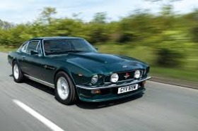     Aston martin V8 Vantage 1