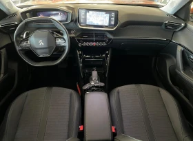 Peugeot 2008 1.2 Allure 3D i-cockpit Дистроник Carplay Navi LED - 31990 лв. - 35774566 | Car24.bg