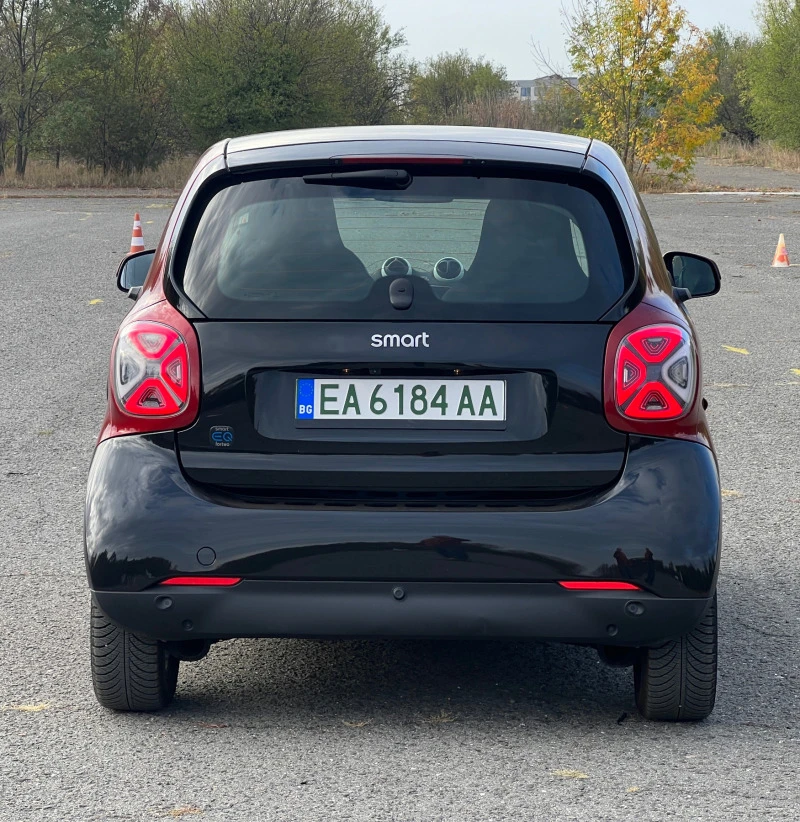 Smart Fortwo EQ, снимка 6 - Автомобили и джипове - 47317442