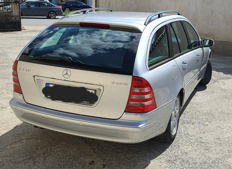 Mercedes-Benz C 240 4matic, снимка 4 - Автомобили и джипове - 47439052