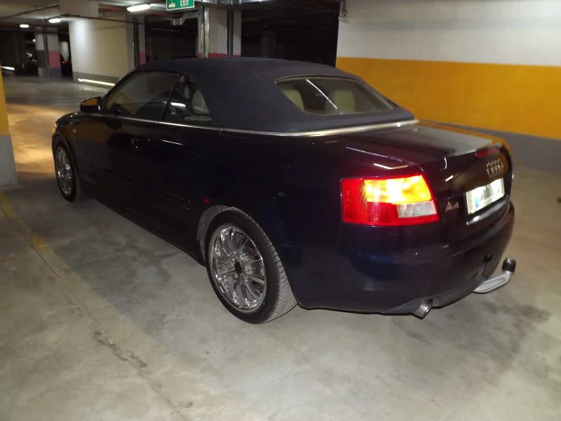 Audi A4 2.4i, снимка 4 - Автомобили и джипове - 48028202