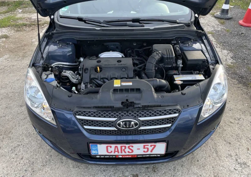 Kia Ceed 1.6/16v, снимка 17 - Автомобили и джипове - 48033880