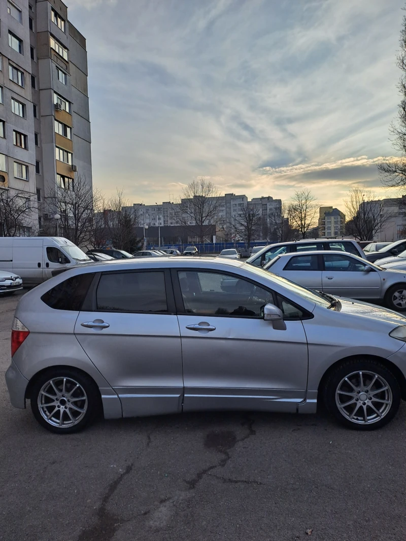 Honda Fr-v 2.0 газ, снимка 5 - Автомобили и джипове - 48885050