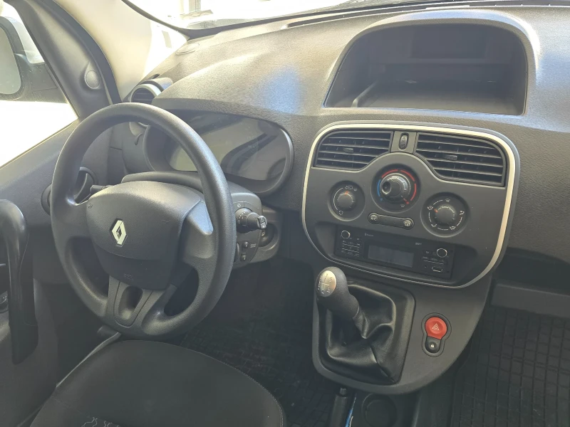 Renault Kangoo, снимка 6 - Автомобили и джипове - 49421324