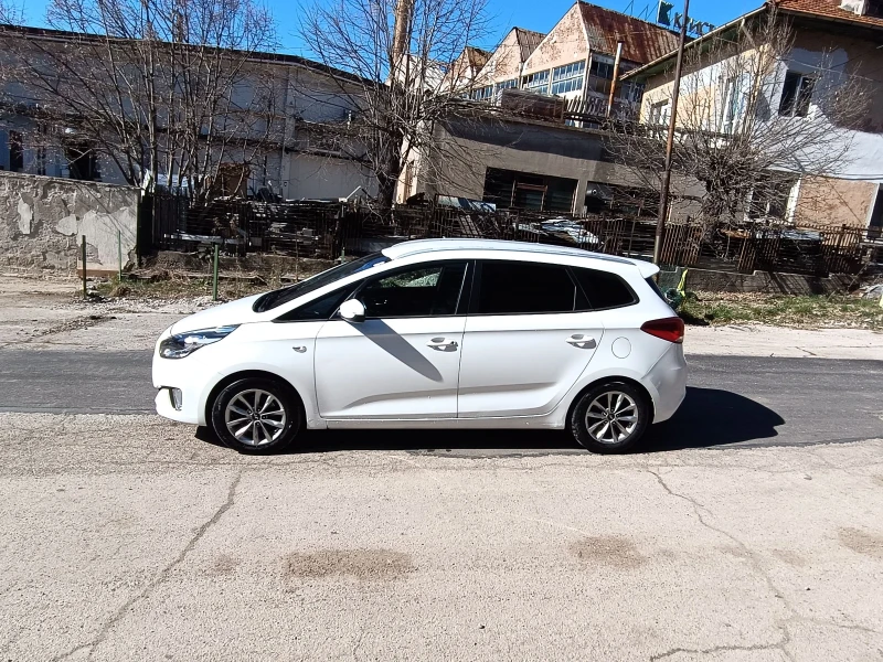 Kia Carens 1.7 CRDI EURO 6 , снимка 4 - Автомобили и джипове - 49562935