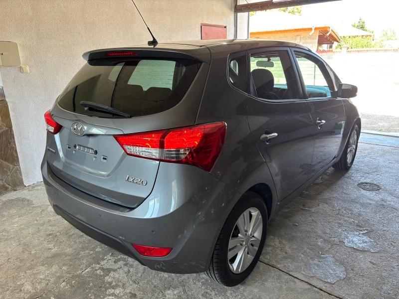 Hyundai Ix20 1.6i AVTOMAT SWISS, снимка 4 - Автомобили и джипове - 51068345