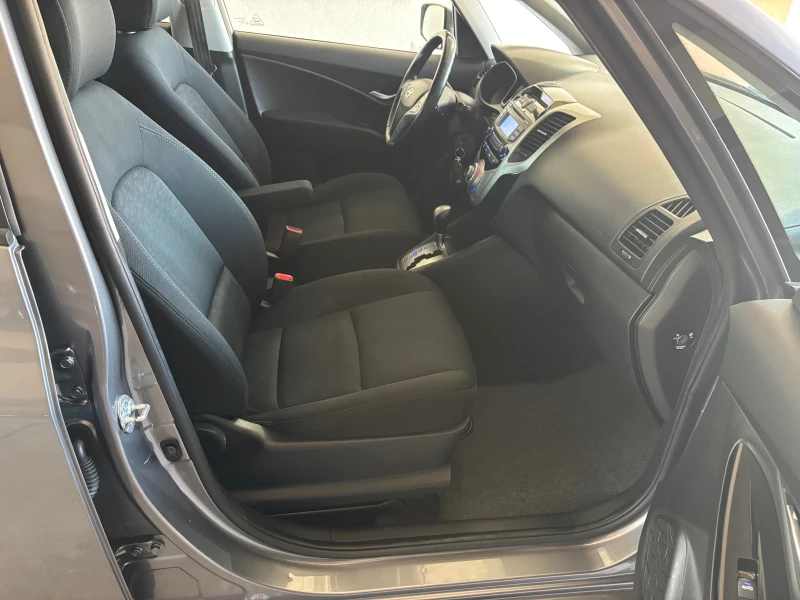 Hyundai Ix20 1.6i AVTOMAT SWISS, снимка 8 - Автомобили и джипове - 51068345