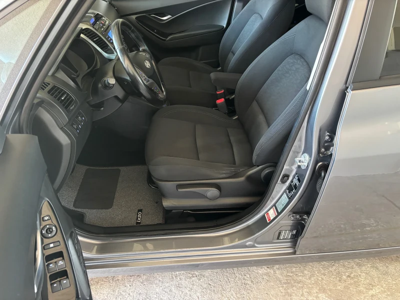 Hyundai Ix20 1.6i AVTOMAT SWISS, снимка 7 - Автомобили и джипове - 51068345