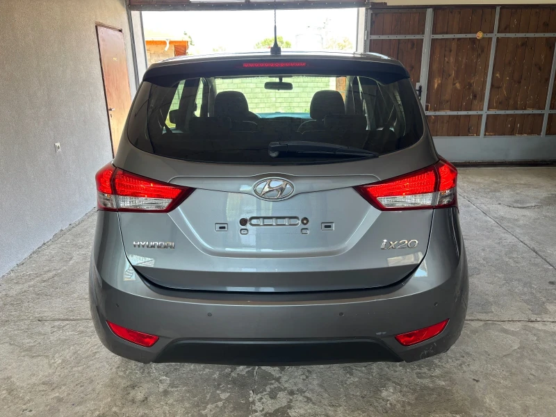 Hyundai Ix20 1.6i AVTOMAT SWISS, снимка 6 - Автомобили и джипове - 51068345
