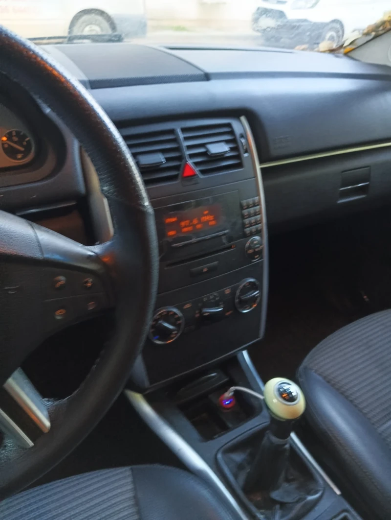 Mercedes-Benz B 150, снимка 6 - Автомобили и джипове - 52263749