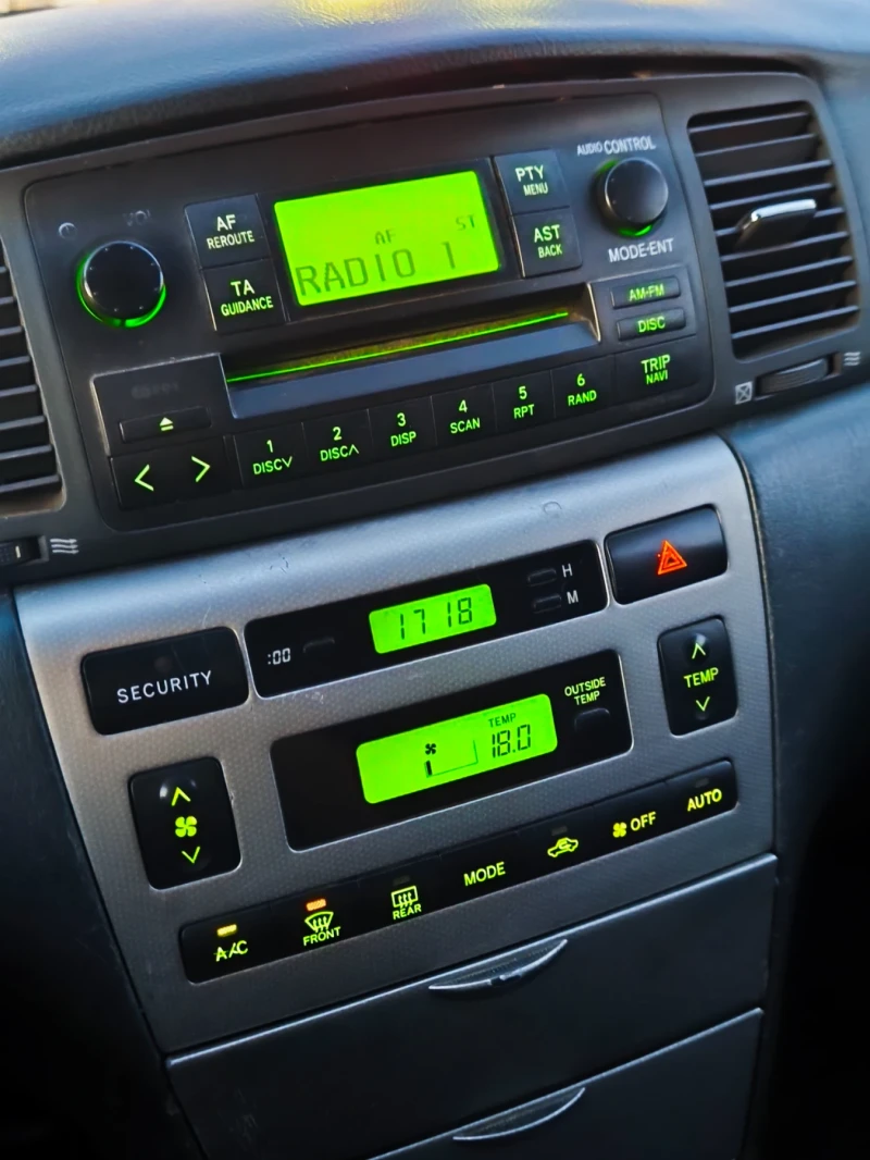 Toyota Corolla E12 d4d 2.0 90hp, снимка 14 - Автомобили и джипове - 52285877