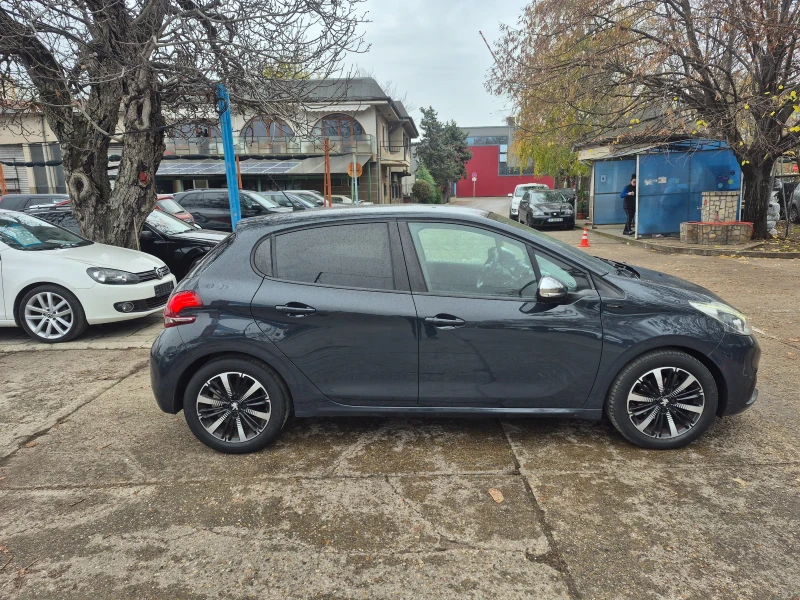 Peugeot 208 2019 г ГАЗ БЕНЗИН , снимка 4 - Автомобили и джипове - 52454721