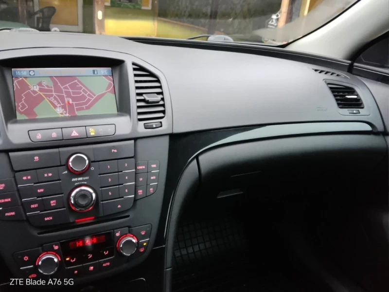 Opel Insignia 1.8 COSMO, снимка 11 - Автомобили и джипове - 53059040