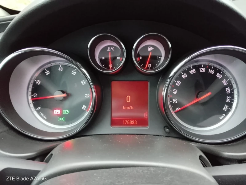 Opel Insignia 1.8 COSMO, снимка 12 - Автомобили и джипове - 53059040