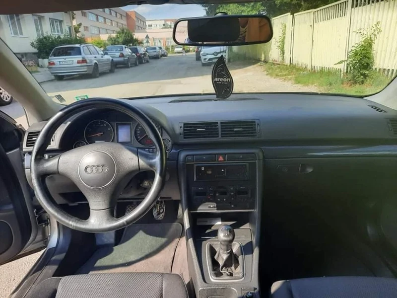 Audi A4 1.8т, снимка 6 - Автомобили и джипове - 53105927
