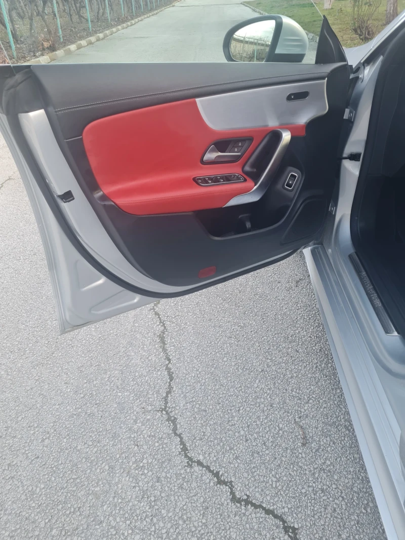 Mercedes-Benz CLA 250 AMG, снимка 5 - Автомобили и джипове - 53599072