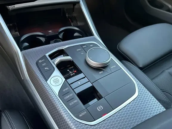 BMW 320 d xDrive = M-Sport Pro = Гаранция, снимка 9 - Автомобили и джипове - 53824019