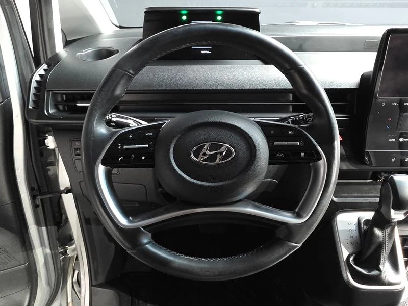 Hyundai Staria 2.2 Automatic, снимка 10 - Автомобили и джипове - 55893392