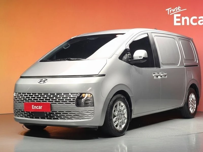 Hyundai Staria 2.2 Automatic
