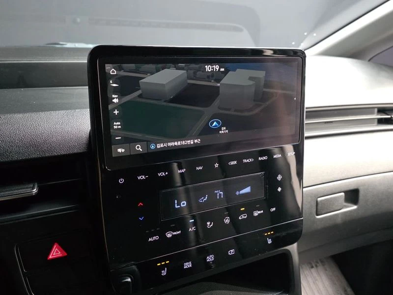 Hyundai Staria 2.2 Automatic, снимка 11 - Автомобили и джипове - 55893392