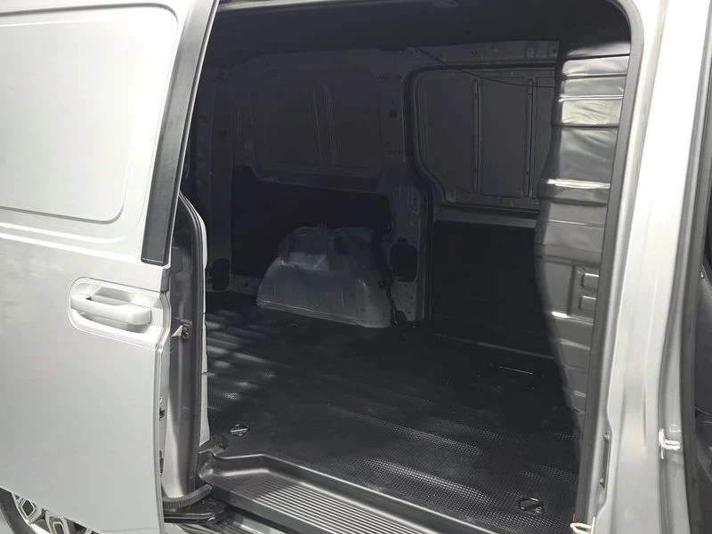 Hyundai Staria 2.2 Automatic, снимка 9 - Автомобили и джипове - 55893392