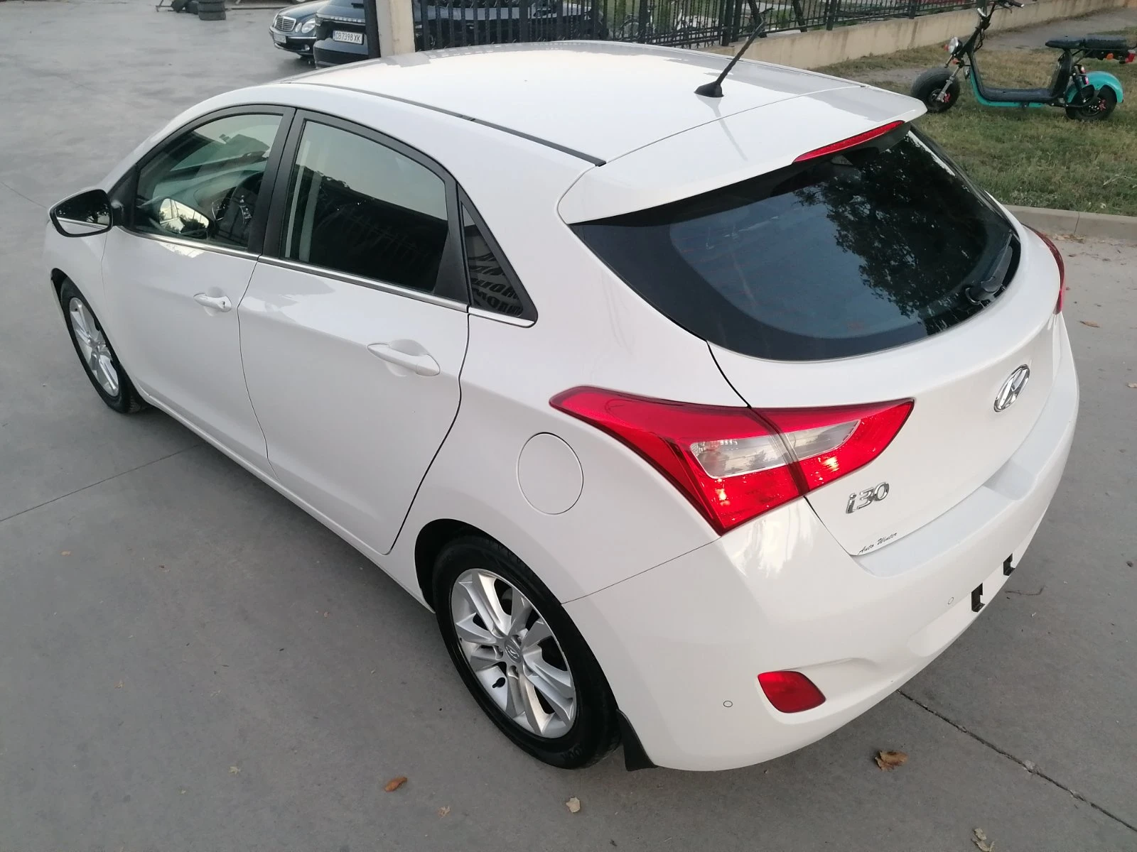 Hyundai I30 1.6i Автомат Швейцария - изображение 4