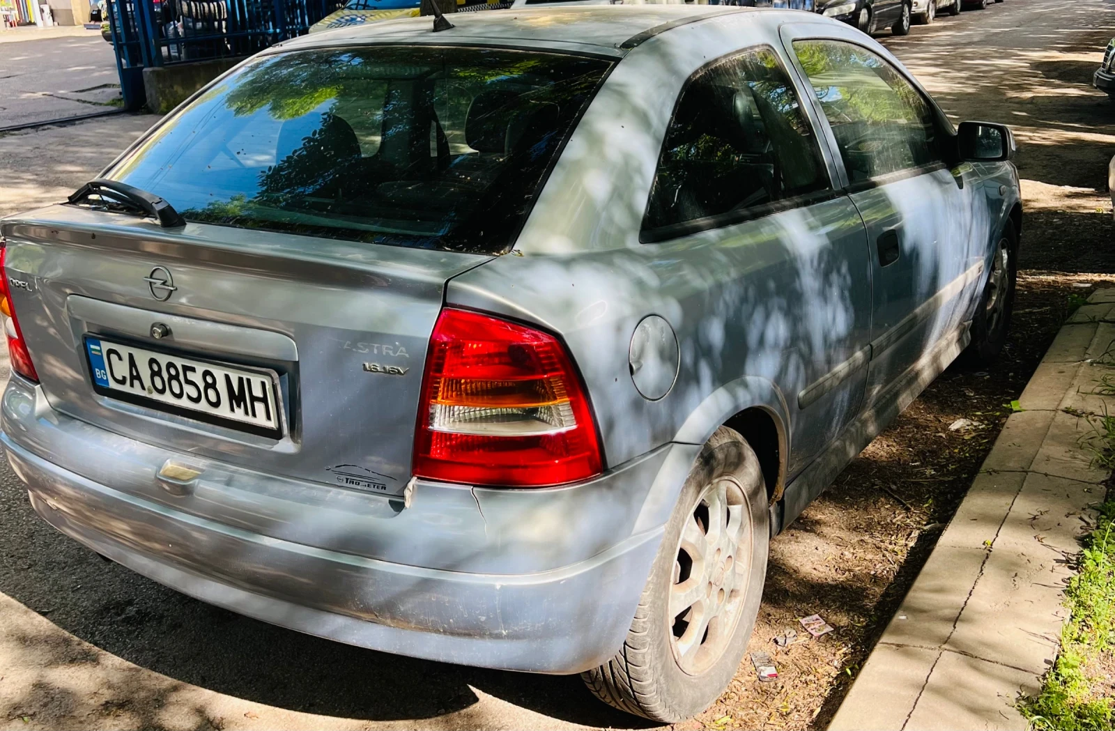 Opel Astra 1.6 - изображение 4