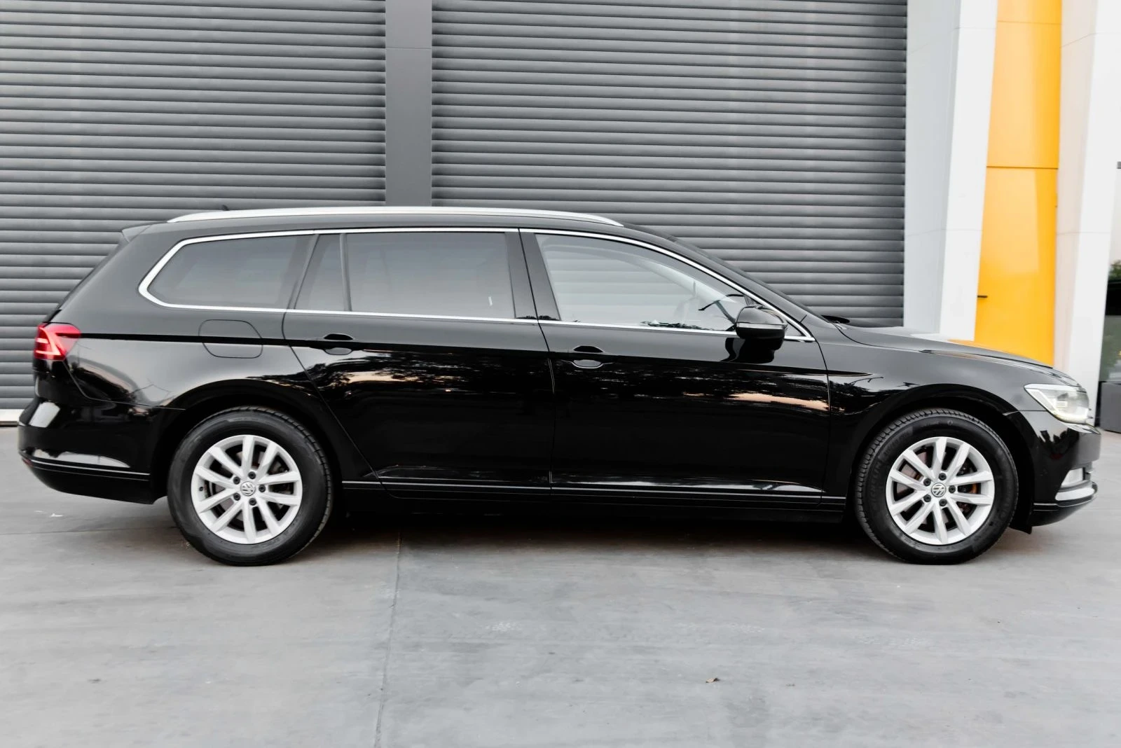 VW Passat 2.0 TDI FULL LED - изображение 4