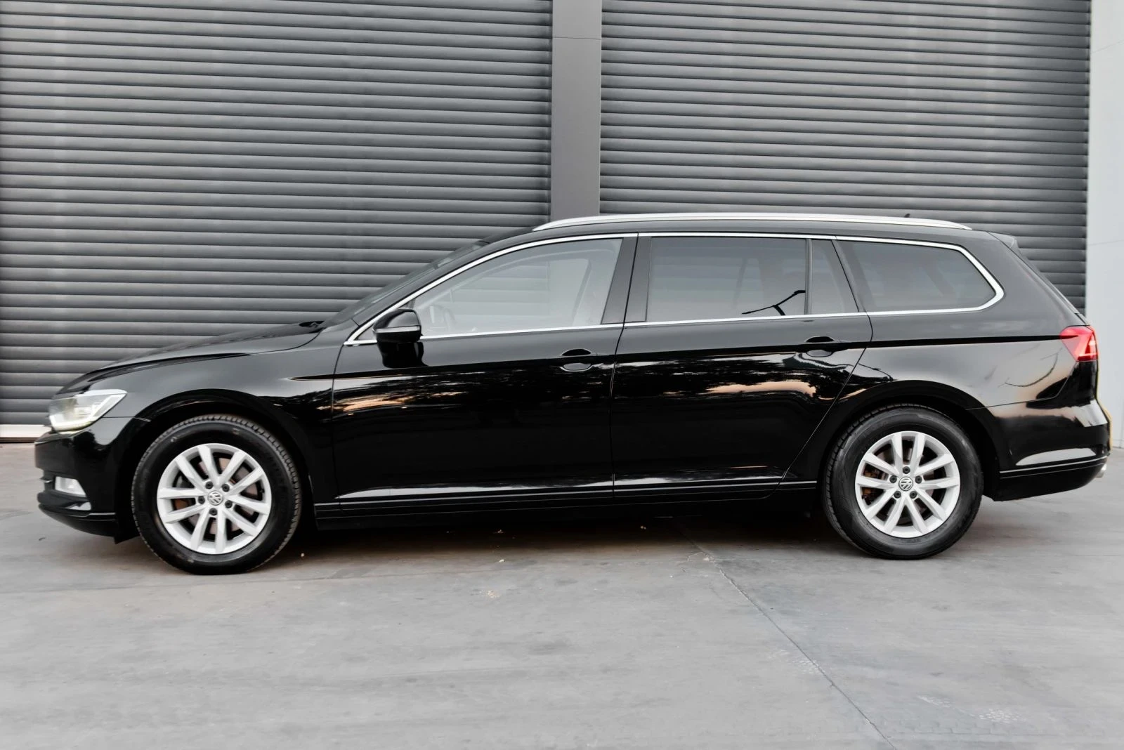 VW Passat 2.0 TDI FULL LED - изображение 2