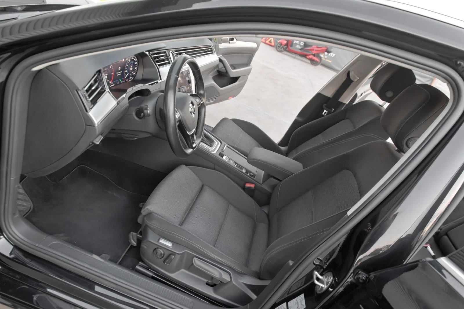 VW Passat 2.0 TDI FULL LED - изображение 8