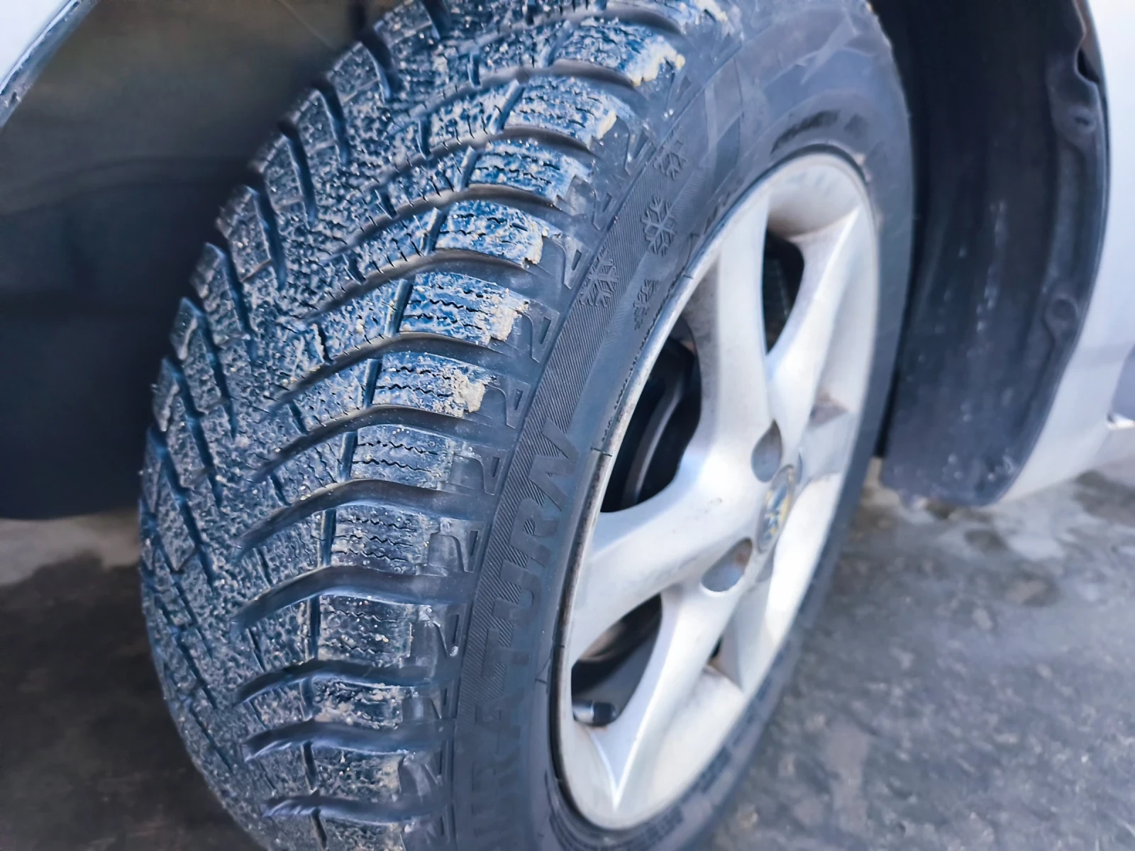 Toyota Corolla E12 d4d 2.0 90hp - изображение 10