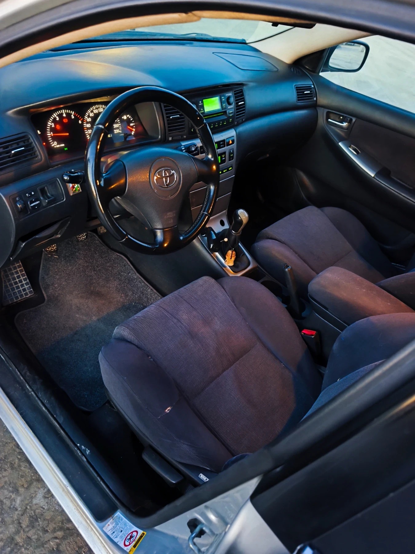 Toyota Corolla E12 d4d 2.0 90hp - изображение 5