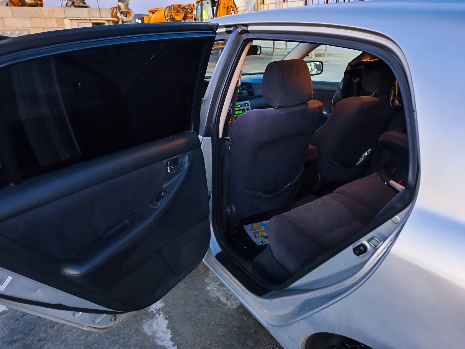 Toyota Corolla E12 d4d 2.0 90hp - изображение 8